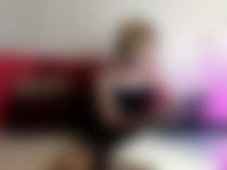Live cam show with EmmaEthereal - Pantyhose on Camsoda