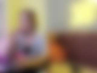 Live cam show with EmmaEthereal - Brown Hair on Camsoda