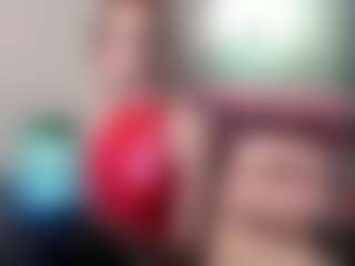Live cam show with EmmaEthereal - Glasses on infinitiblacc.com