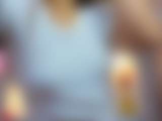 Live cam show with Genesis-B - Petite on Camsoda