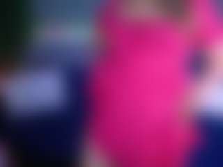 Live cam show with AlissyaGrayy - Domination on AdultVida.com