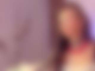 Live cam show with Avrora-Mars - Middle Aged on Lustler