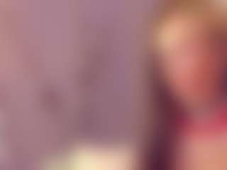 Live cam show with Avrora-Mars - Moaning on milfzrlive.com