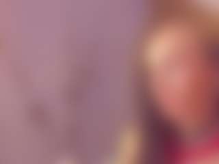 Live cam show with Avrora-Mars - Camel Toe on boobsie.com