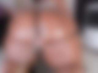 Live cam show with bigasshott - Chubby on slutload
