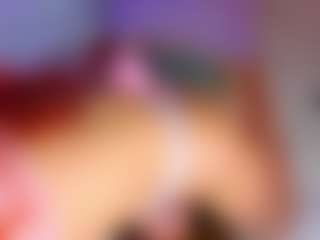 Live cam show with JamieWalace - Smoke on Milf Play