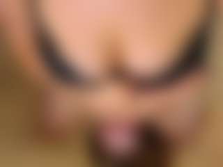 Live cam show with JamieWalace - Skinny on SpankPalCams