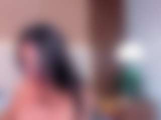 Live cam show with Amelia-Rossetti - Camel Toe on TeamSkeetLive