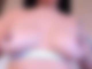 Live cam show with Amelia-Rossetti - Camel Toe on Dolls Live