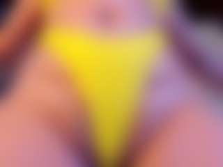 Live cam show with Amelia-Rossetti - Camel Toe on madthumbs