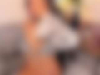 Live cam show with AlinaMorris - Shower on Uber Horny