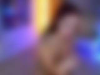 Live cam show with AnikaAA - Small Tits on AdultVida.com