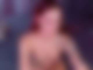 Live cam show with AnikaAA - Camel Toe on TottyGirls