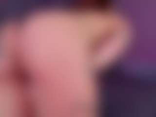 Live cam show with AnikaAA - Nipple Piercings on Livezox