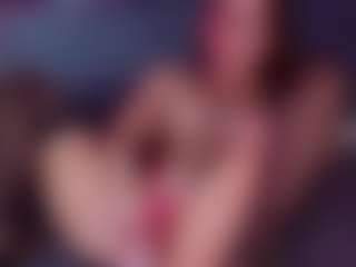 Live cam show with AnikaAA - Tittyfuck on Porn Luv