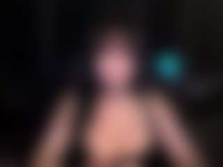 Live cam show with obeycarrienoona - Blondie on CamClone