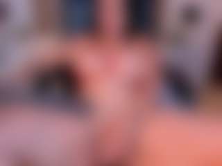 Live cam show with gaialewis - Middle Aged on instabang
