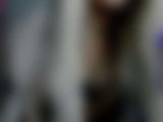 Live cam show with Niquitasparkles - Green Eyes on Camsoda