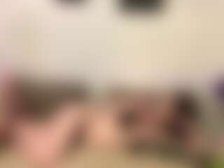 Live cam show with WendyyGar - Big Cock on xplaylive.com