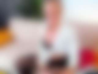 agathaGoddess MILF webcam performer live streaming