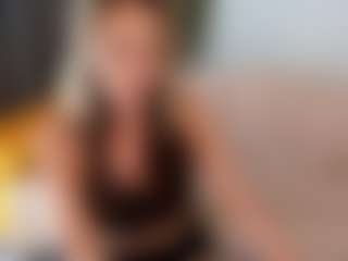 Live cam show with agathaGoddess - Gamer Mature on Soda Cam