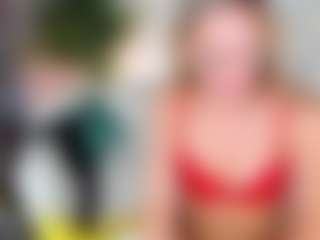 Live cam show with agathaGoddess - Petite MILF on live.xheat.ai