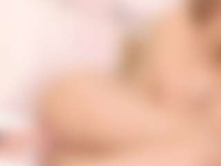 Live cam show with Kendra-Martins - Ebony Blowjob on Chatstar