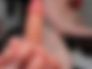Live cam show with QueenMilena - Smoke on Milfs Live