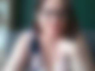 sensualParis's Live Sex Cam Show