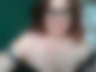 sensualParis's Live Sex Cam Show