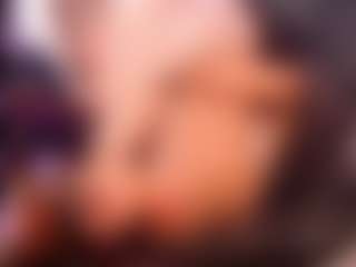 VeroSuit's Live Sex Cam Show