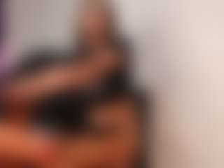 VeroSuit's Live Sex Cam Show
