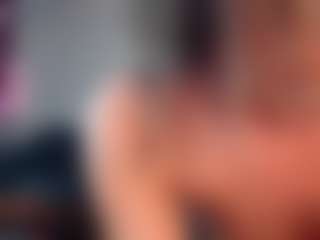 VeroSuit's Live Sex Cam Show