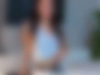 Live cam show with Aisha - Body Massage on Camsoda