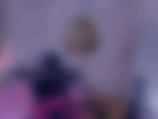 Live cam show with Alice-Harmony - Public Red Hair on Gym Cam Girls