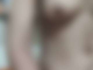 Live cam show with Ahana - Mobile Teen (18+) on Camsoda