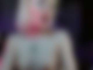 Live cam show with EVIAN-LUI - Upskirt on Soda Cam