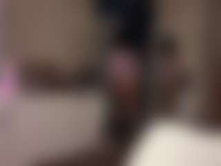 Live cam show with LolaRaze - Flash on Camsoda