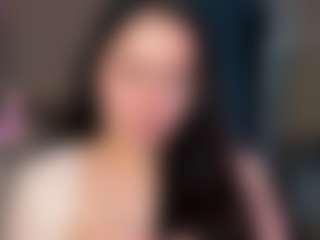 Live cam show with LolaRaze - Flash on WildCum