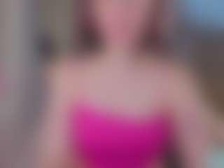 Live cam show with Ricki-Bloom - Living Room on mypornchat.com