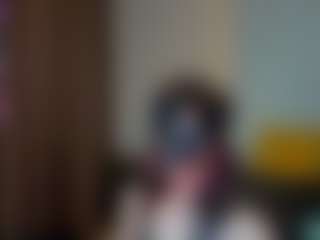 Live cam show with Ricki-Bloom - Striptease on Fling VIP Chat