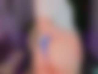 Live cam show with Ricki-Bloom - Camel Toe on Camsoda