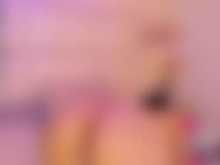 Live cam show with Xara-u - Body Massage on xxxlivecams.org
