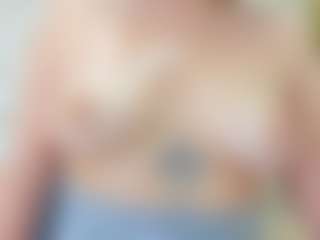 AllicePetit's Live Sex Cam Show