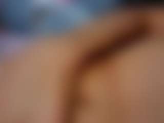 Live cam show with Amelia - Bitch on Camsoda