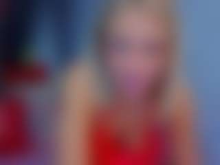 Live cam show with Amelia - Public Mature on Lustler
