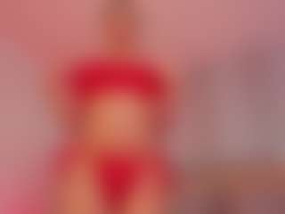 Live cam show with Andreaa-Clark - Swallow on MyBangCams