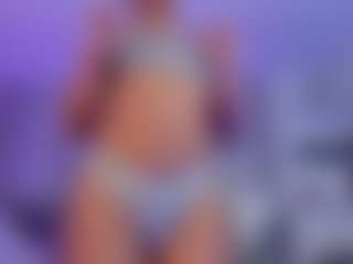 Live cam show with Andreaa-Clark - Thin on live18s.com