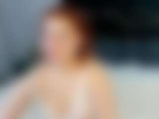 Live cam show with Lisa - Spanks on infinitiblacc.com