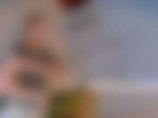 Live cam show with Sienna-Bellucci - Bedroom Blonde Hair on instabang